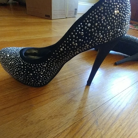 BCBG WOMEN SHOES - Picture 4 of 7